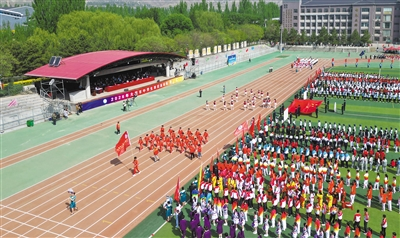 全市中学生田径运动会开幕